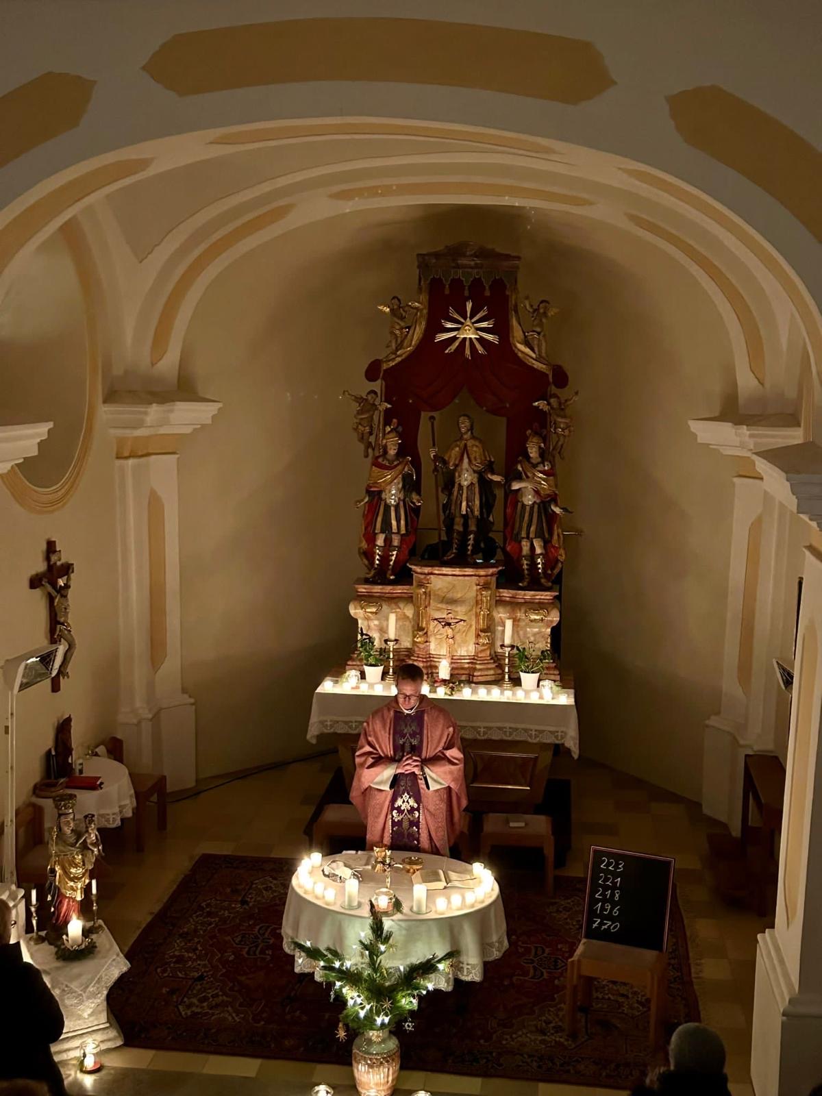 Kerzengottesdienst am Altar